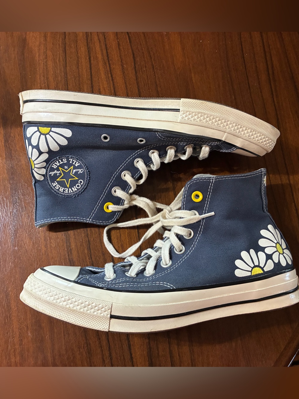 Converse Womens Navy High Top Sneakers with Daisy Accents - Picture 4 of 10